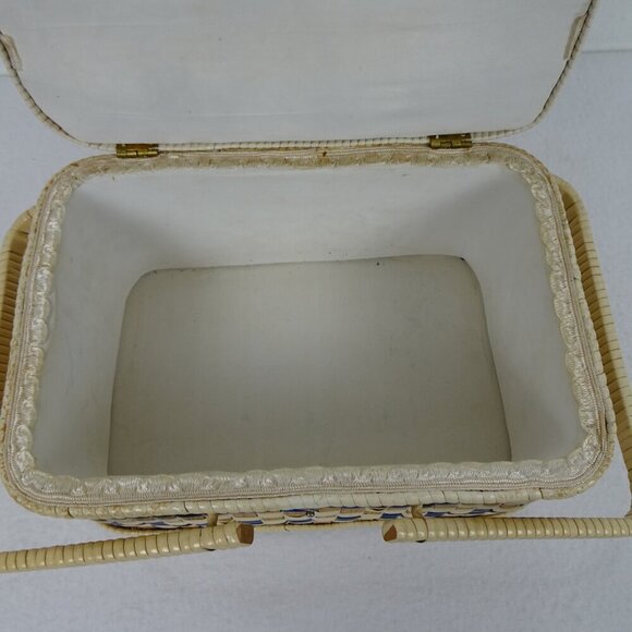 Vintage Wicker Woven Sewing Box Basket Beige Tan Ratan Lined - Picture 8 of 11